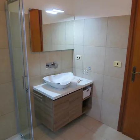 Anastasye Your Lakefront Vacation Vakantiehuis