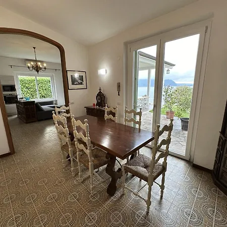 Vakantiehuis Anastasye Your Lakefront Vacation Predore