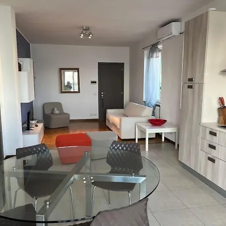 Vakantiehuis Anastasye Your Lakefront Vacation *