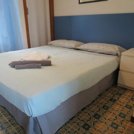 Anastasye Your Lakefront Vacation