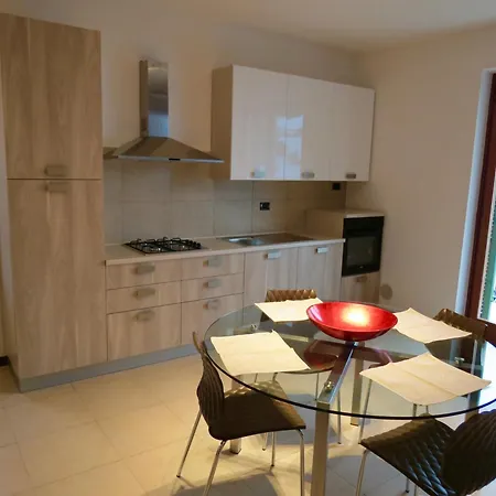 Anastasye Your Lakefront Vacation Vakantiehuis